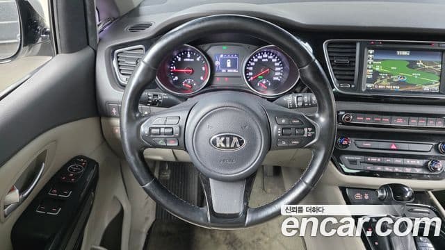 Kia All New Carnival Prestige, 2015 13