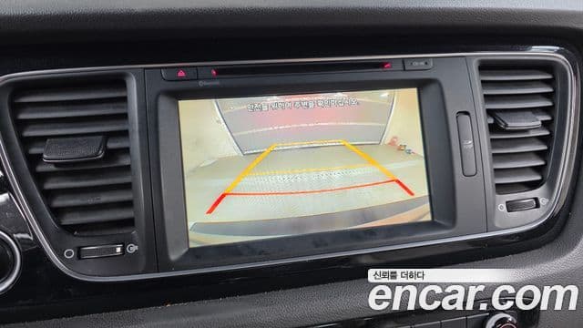 Kia All New Carnival Prestige, 2015 16