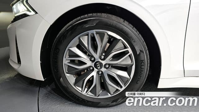 Kia K5 гибрид 3세대 Noblesse, 2021 все фото