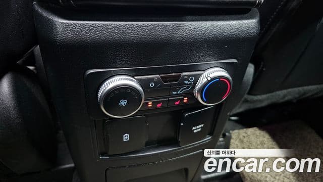 Ford Explorer 6세대 2.3 Limited 4WD, 2022 19