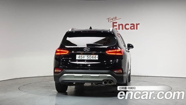Hyundai Santa Fe TM Exclusive, 2020 4