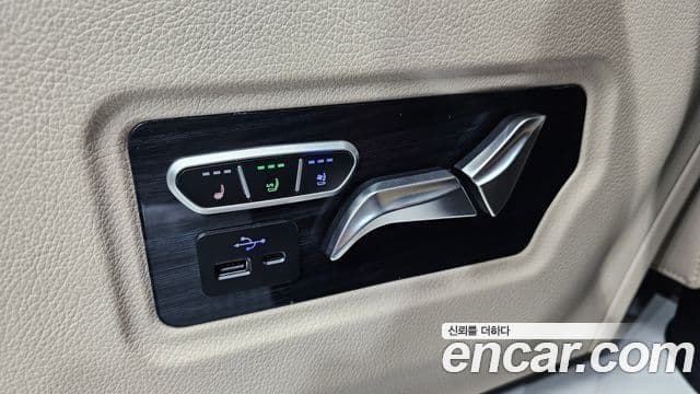 Kia Carnival 4세대 бензин 9인승 High Limousine(компания по спецнадстройкам), 2023 19