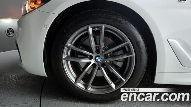 BMW 5시리즈 (G30) 520d M Sport Special Edition, 2018 все фото