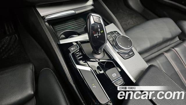 BMW 5시리즈 (G30) 520d M Sport Special Edition, 2018 9