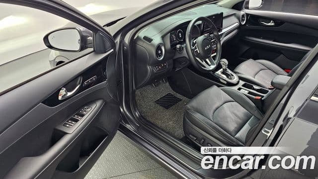 Kia The / новый New K3 2세대 Signature, 2024 11