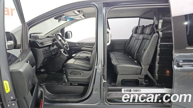 Hyundai Staria Modern, 2022 18