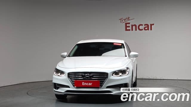 Hyundai Grandeur IG гибрид Premium, 2018 3