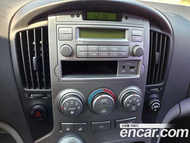 Hyundai Grand Starex CVX Luxury, 2011 17