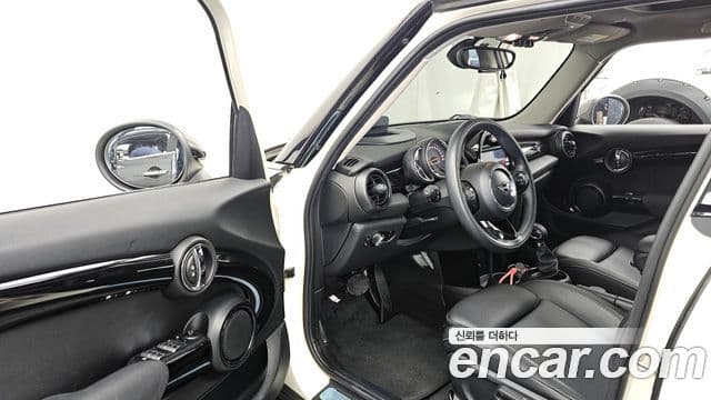Mini Cooper 3세대, 2019 10