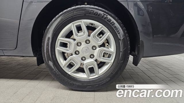 Hyundai Staria Modern, 2023 все фото