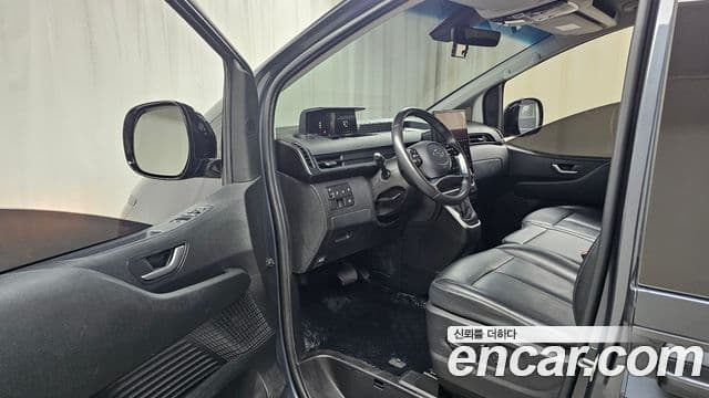 Hyundai Staria Modern, 2023 10