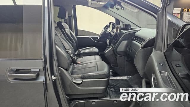 Hyundai Staria Modern, 2023 11