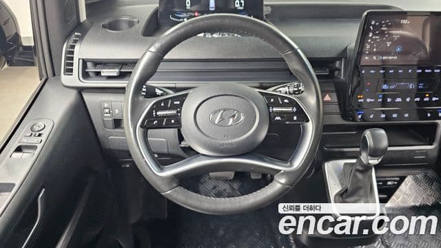 Hyundai Staria Modern, 2023 14