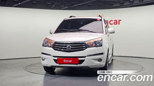 KG모빌리티(SsangYong) Korando 투리스모 4WD 11인승 Adventure 60th Edition, 2015 3