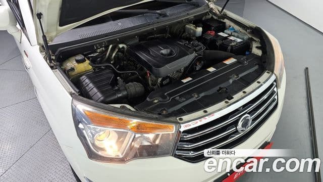 KG모빌리티(SsangYong) Korando 투리스모 4WD 11인승 Adventure 60th Edition, 2015 6