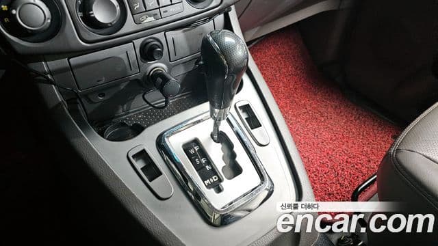 KG모빌리티(SsangYong) Korando 투리스모 4WD 11인승 Adventure 60th Edition, 2015 9