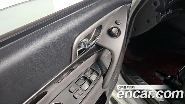 KG모빌리티(SsangYong) Korando 투리스모 4WD 11인승 Adventure 60th Edition, 2015 16