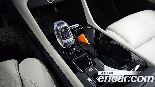 Volvo XC40 B4 Ultimate Bright, 2023 9