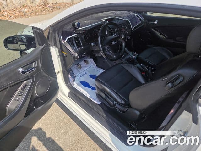 Kia K3 купе Noblesse, 2015 17