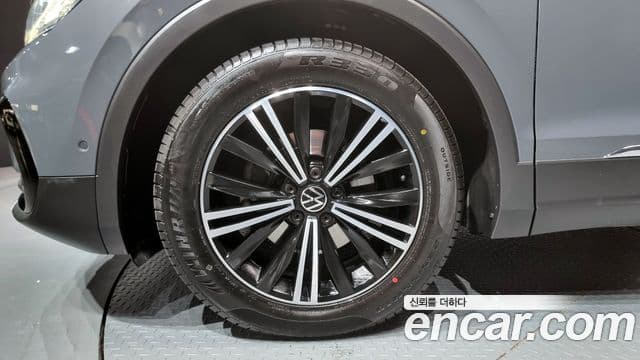 Volkswagen Tiguan 2세대 Premium, 2022 все фото