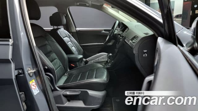 Volkswagen Tiguan 2세대 Premium, 2022 10