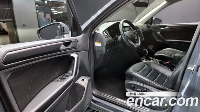 Volkswagen Tiguan 2세대 Premium, 2022 11