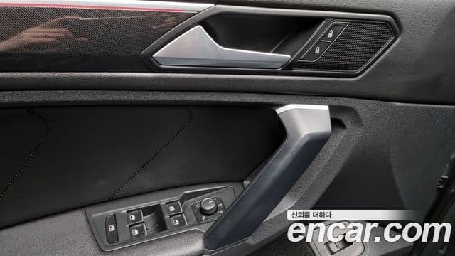 Volkswagen Tiguan 2세대 Premium, 2022 17