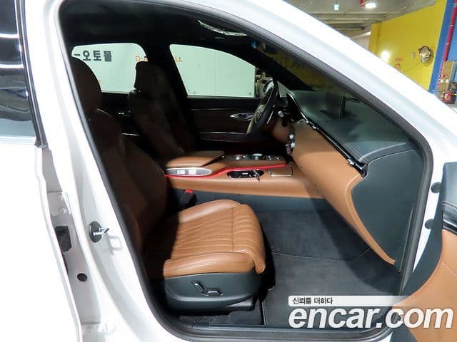 Genesis GV70, 2023 7