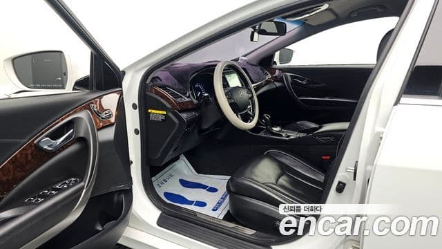 Hyundai Aslan Modern, 2015 10