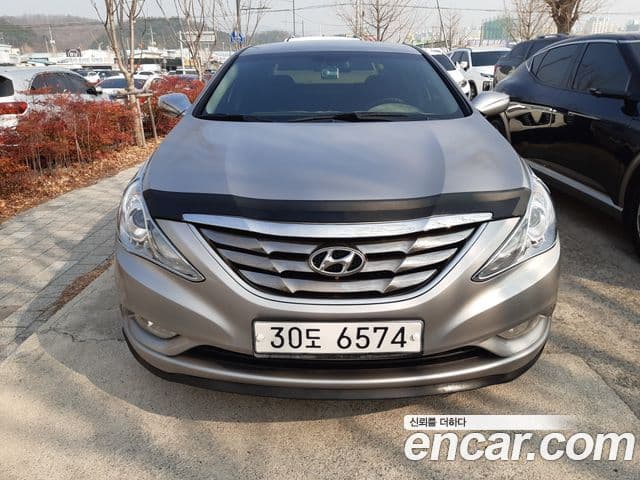 Hyundai YF Sonata Luxury, 2010 3