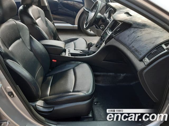 Hyundai YF Sonata Luxury, 2010 13