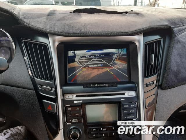 Hyundai YF Sonata Luxury, 2010 17