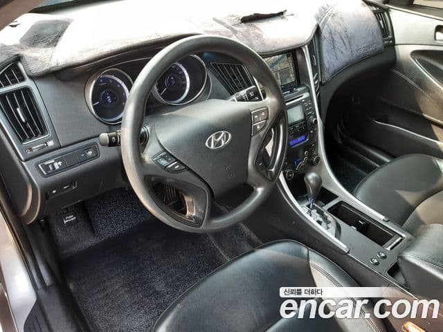 Hyundai YF Sonata Luxury, 2010 20