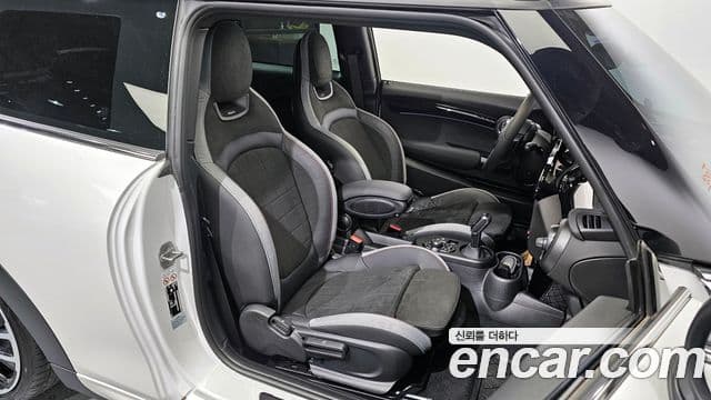 Mini Cooper S 3세대, 2024 12