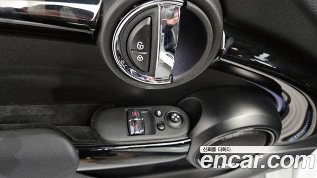 Mini Cooper S 3세대, 2024 14