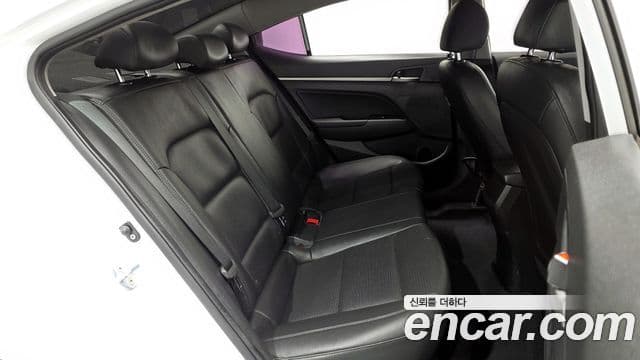 Hyundai Avante AD 1.6 GDI Value Plus, 2018 12