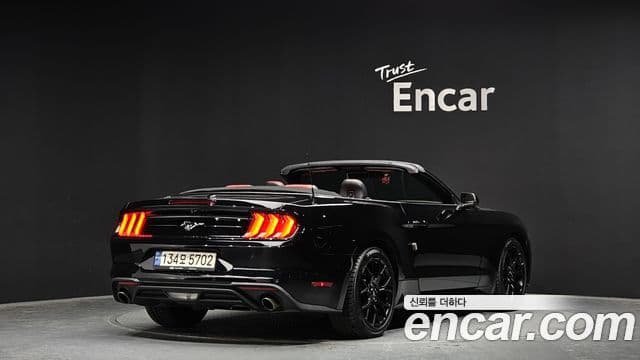 Ford Mustang кабриолет, 2021 2