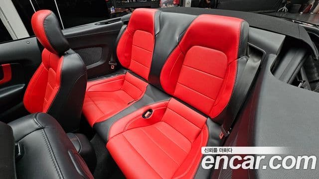 Ford Mustang кабриолет, 2021 12