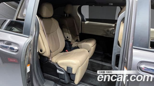 Toyota Sienna 4세대, 2023 12