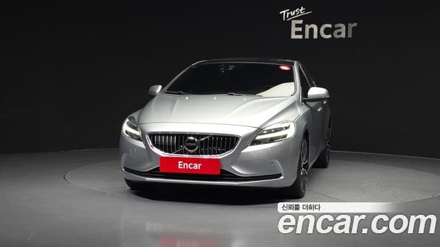 Volvo V40 2세대, 2018 3