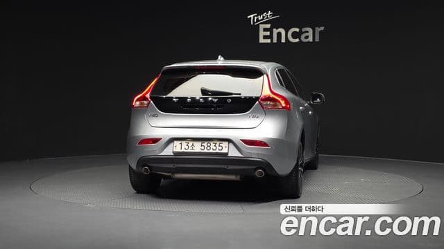 Volvo V40 2세대, 2018 4