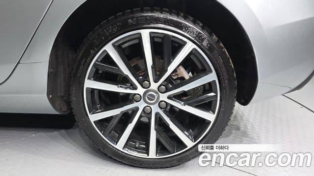 Volvo V40 2세대, 2018 6