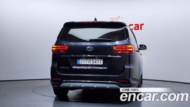 Kia The / новый New Carnival Noblesse, 2019 4