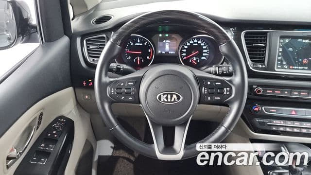 Kia The / новый New Carnival Noblesse, 2019 13