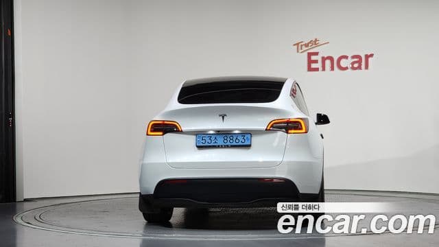 Tesla модель Y, 2024 4