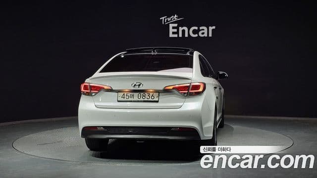 Hyundai LF Sonata гибрид Modern, 2016 4