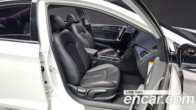 Hyundai LF Sonata гибрид Modern, 2016 10