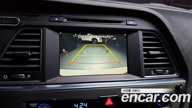 Hyundai LF Sonata гибрид Modern, 2016 15