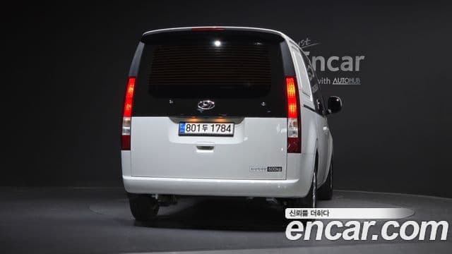 Hyundai Staria Modern, 2023 4