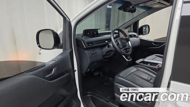 Hyundai Staria Modern, 2023 10